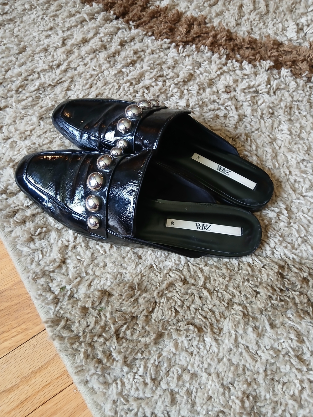Zara Black Patent Slip-On Mules with Silver Bead Detail - Picture 3 of 8